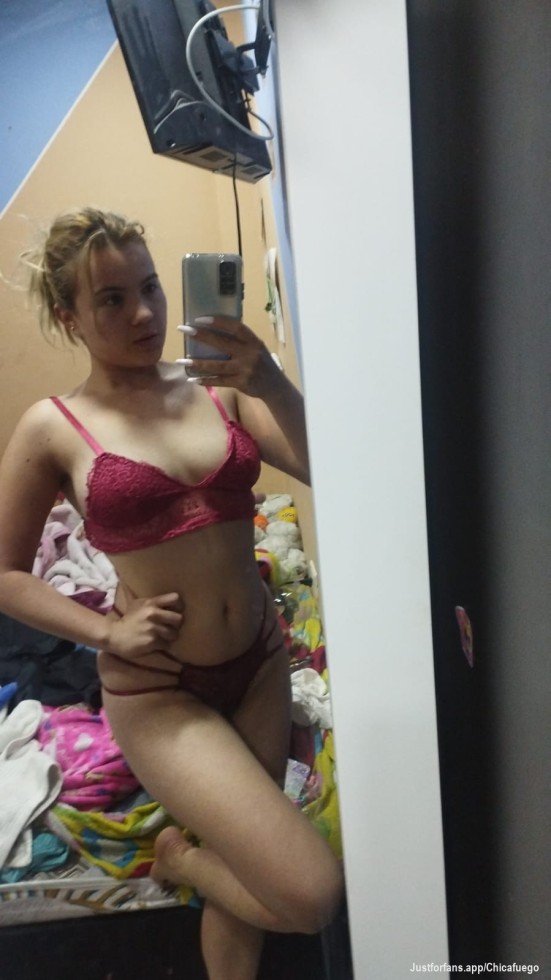 #ass #asswiew #sexy #cutegirl #teen #readhead #booty #skinny #tits #goddess