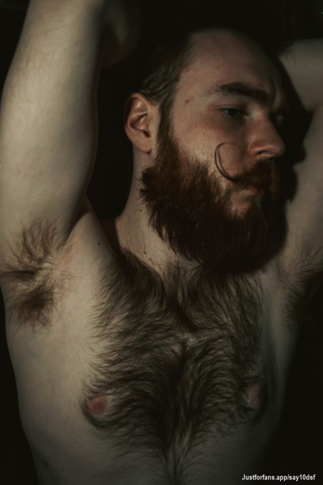 Hello!
I'm new on here, so be kind to me :)