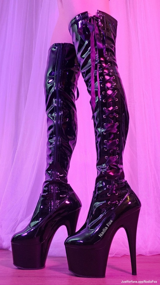 Come here slave😈
