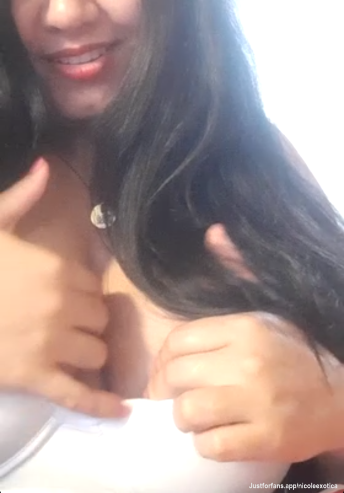 Me gustaría tener tu leche aquí 👅