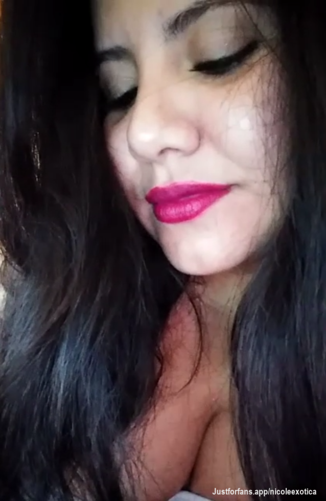 Hola 💋