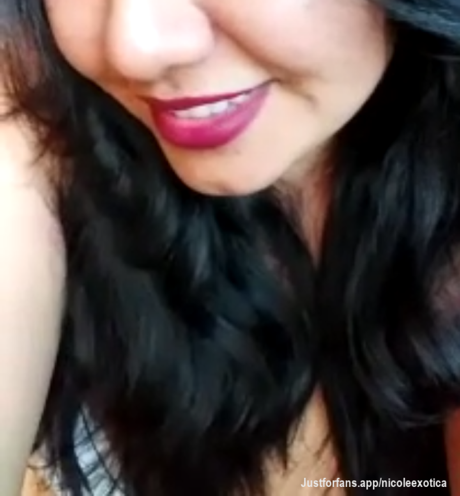 💋